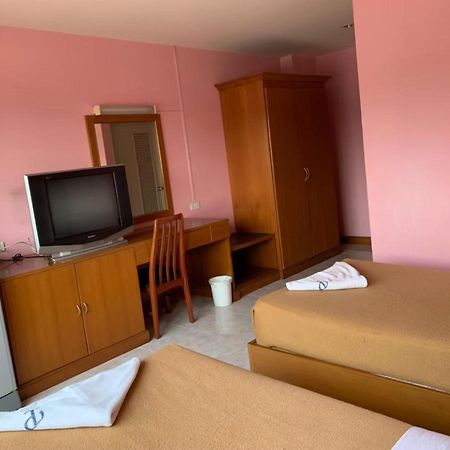 Pat Place Aparthotel Чиангмай Екстериор снимка