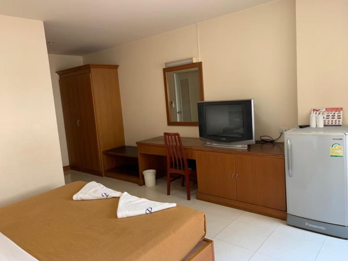 Pat Place Aparthotel Чиангмай Екстериор снимка